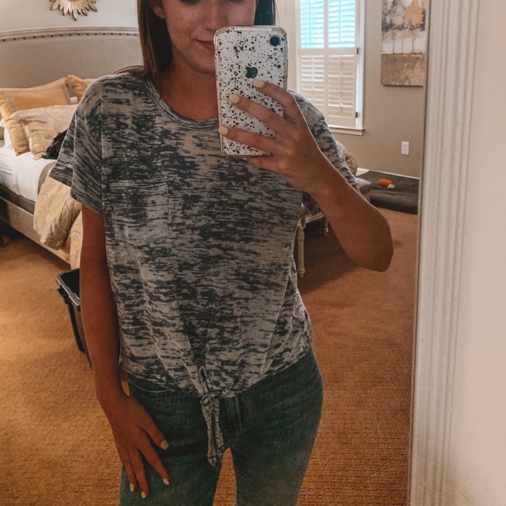 blue front tie tee